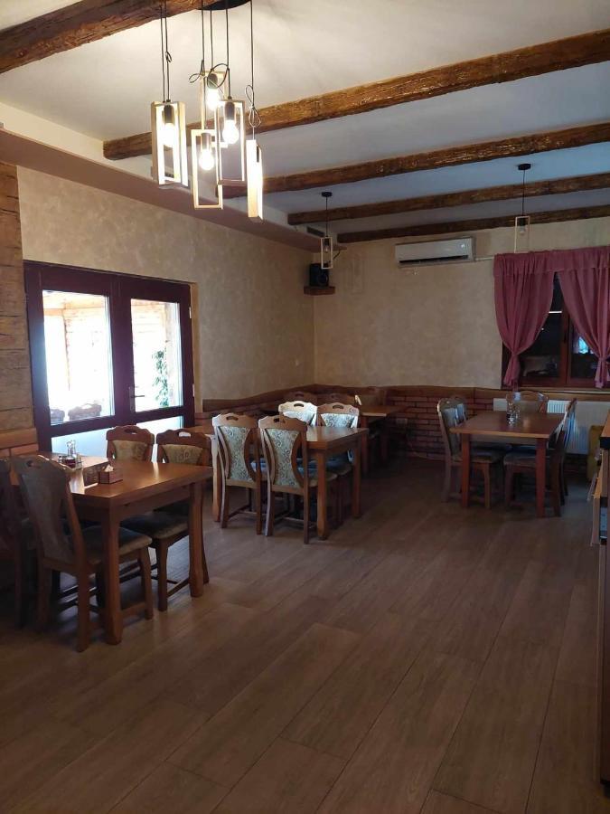 Hotel Restoran Bmb Odžak Exterior foto